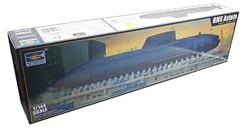イギリス海軍原子力潜水艦HMS Astute アスチュート　1/144 HMS Astute British Submarine 1/144 Trumpeter